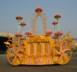 游乐园彩车